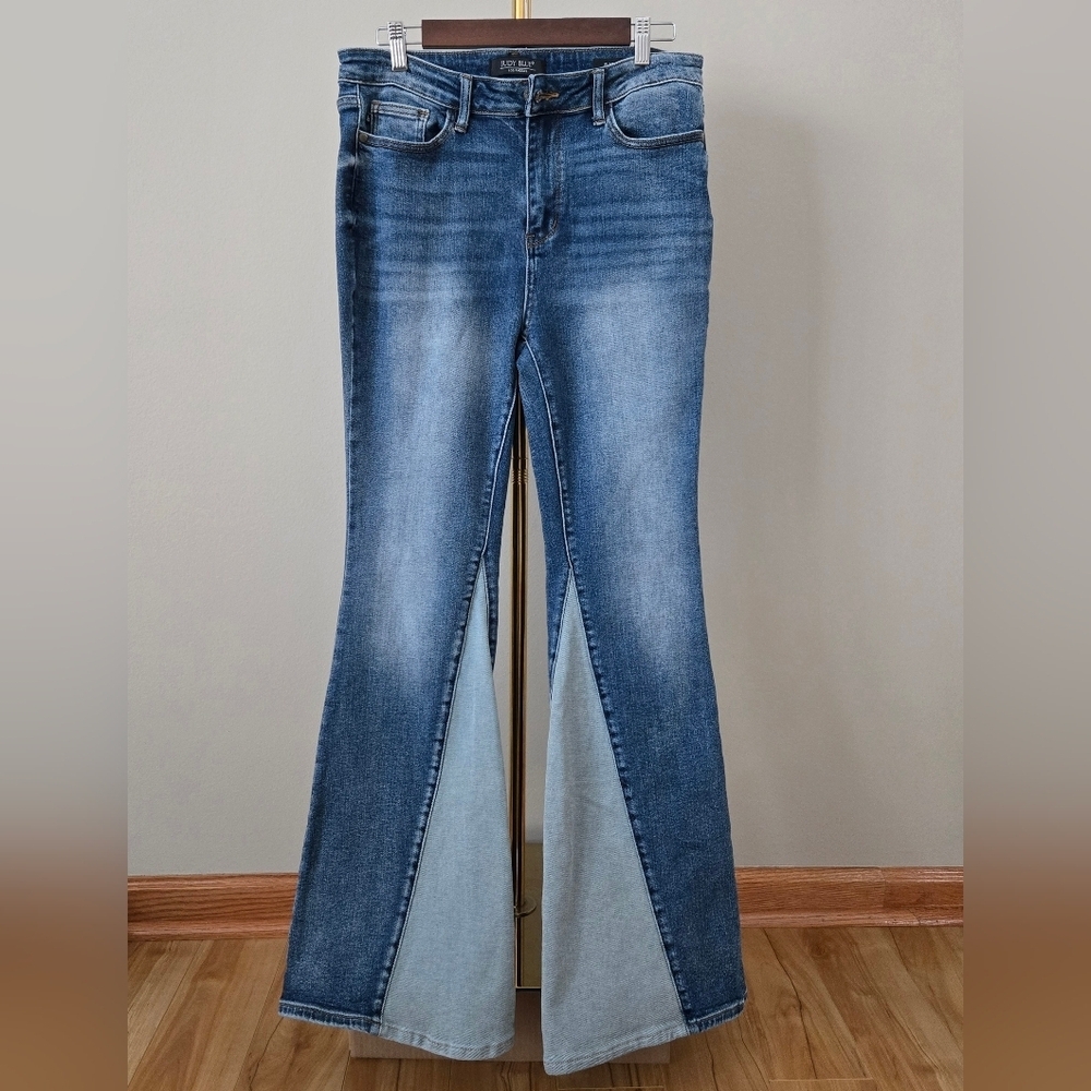 Judy Blue Flare Fit Inseam Panel High Rise Jeans Size 11/30. - Picture 3 of 15